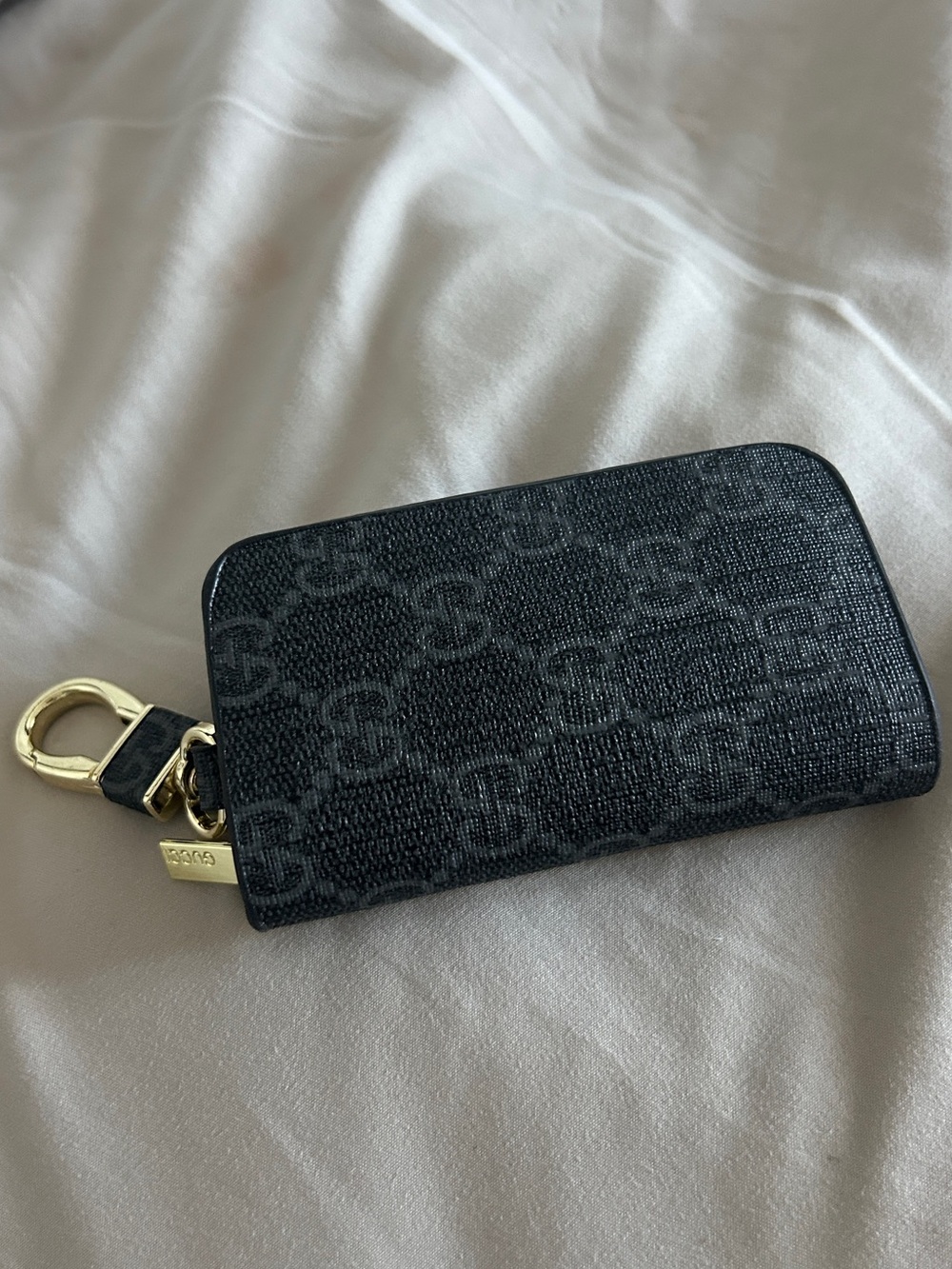 Gucci Black GG Supreme Key & Card Holder with Gold Hardware